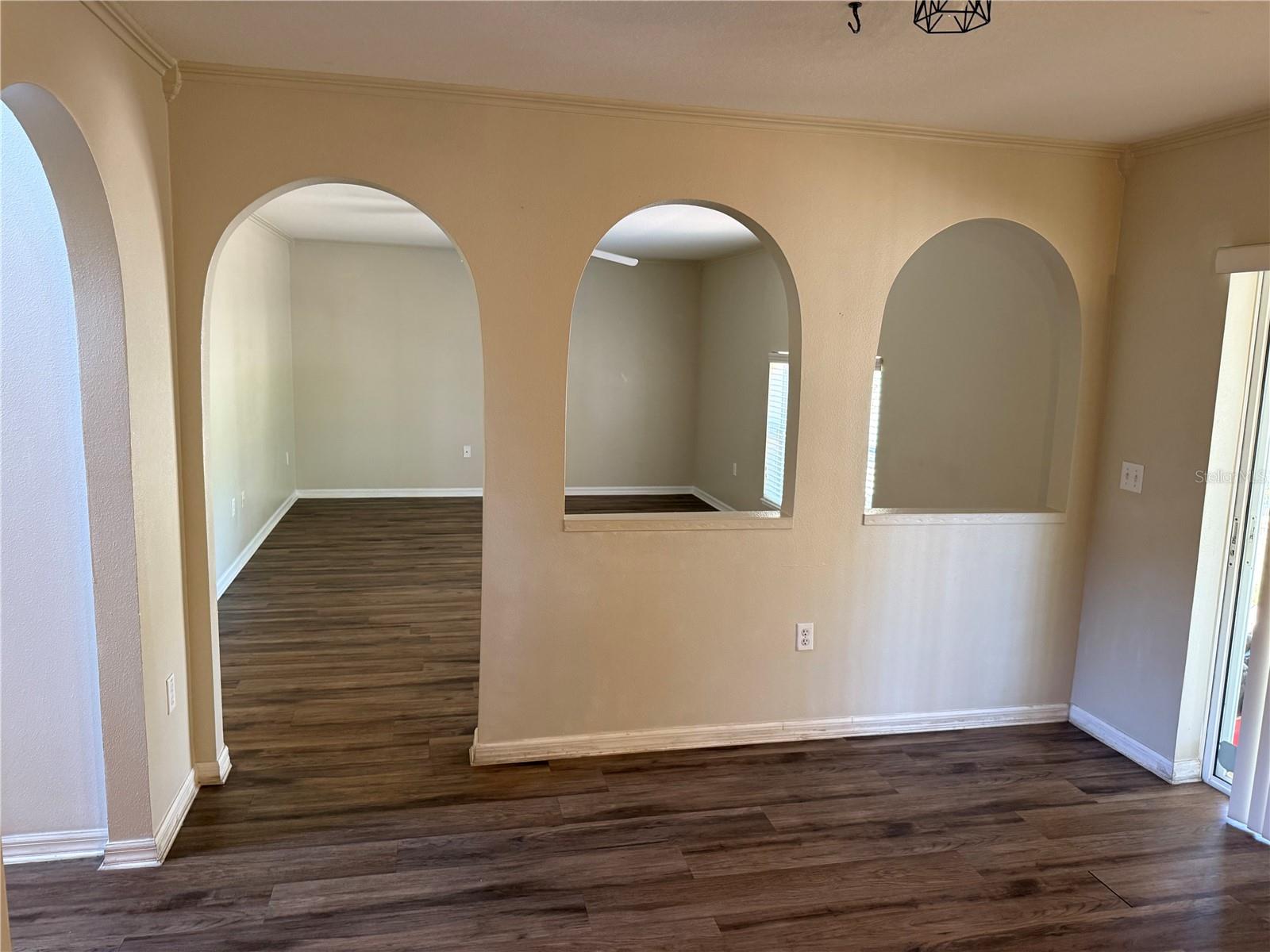 Image 32 of 43 For 436 Hammerstone Avenue