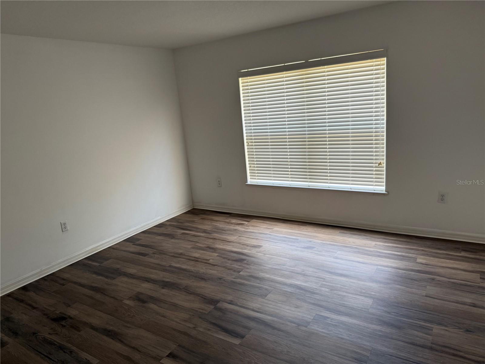 Image 33 of 43 For 436 Hammerstone Avenue