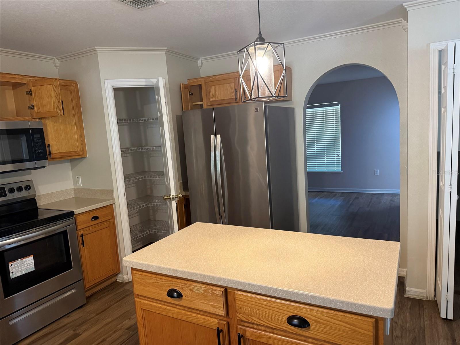 Image 37 of 43 For 436 Hammerstone Avenue