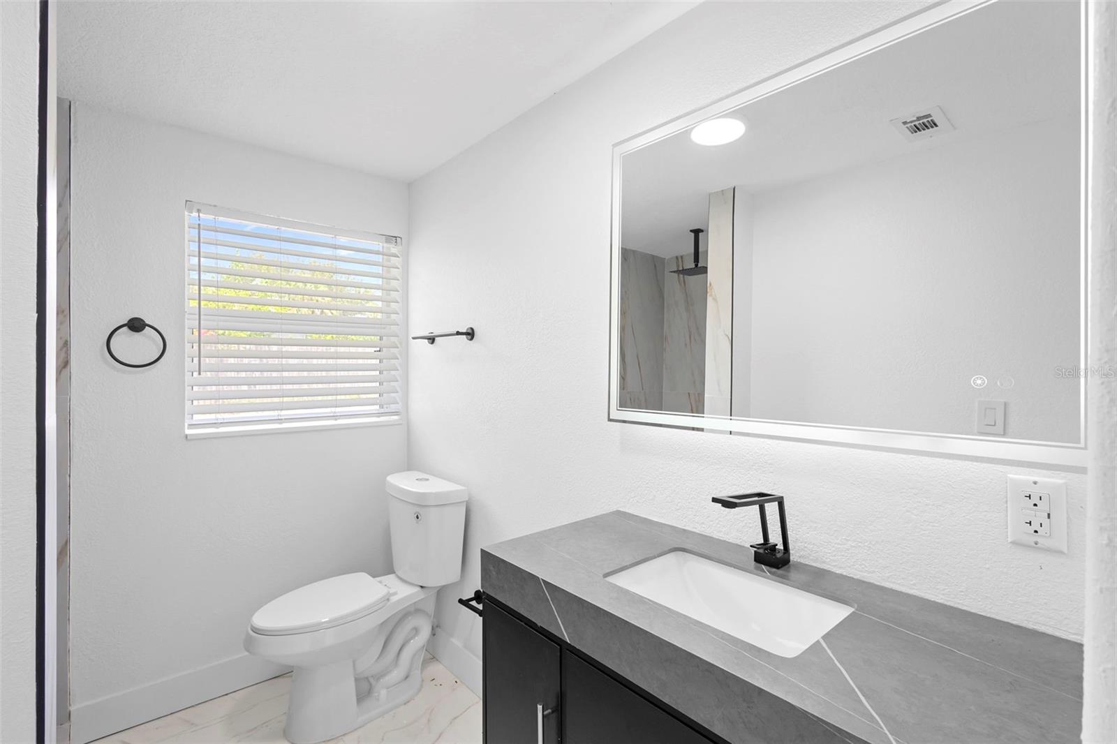 Image 34 of 41 For 1511 Horatio Avenue