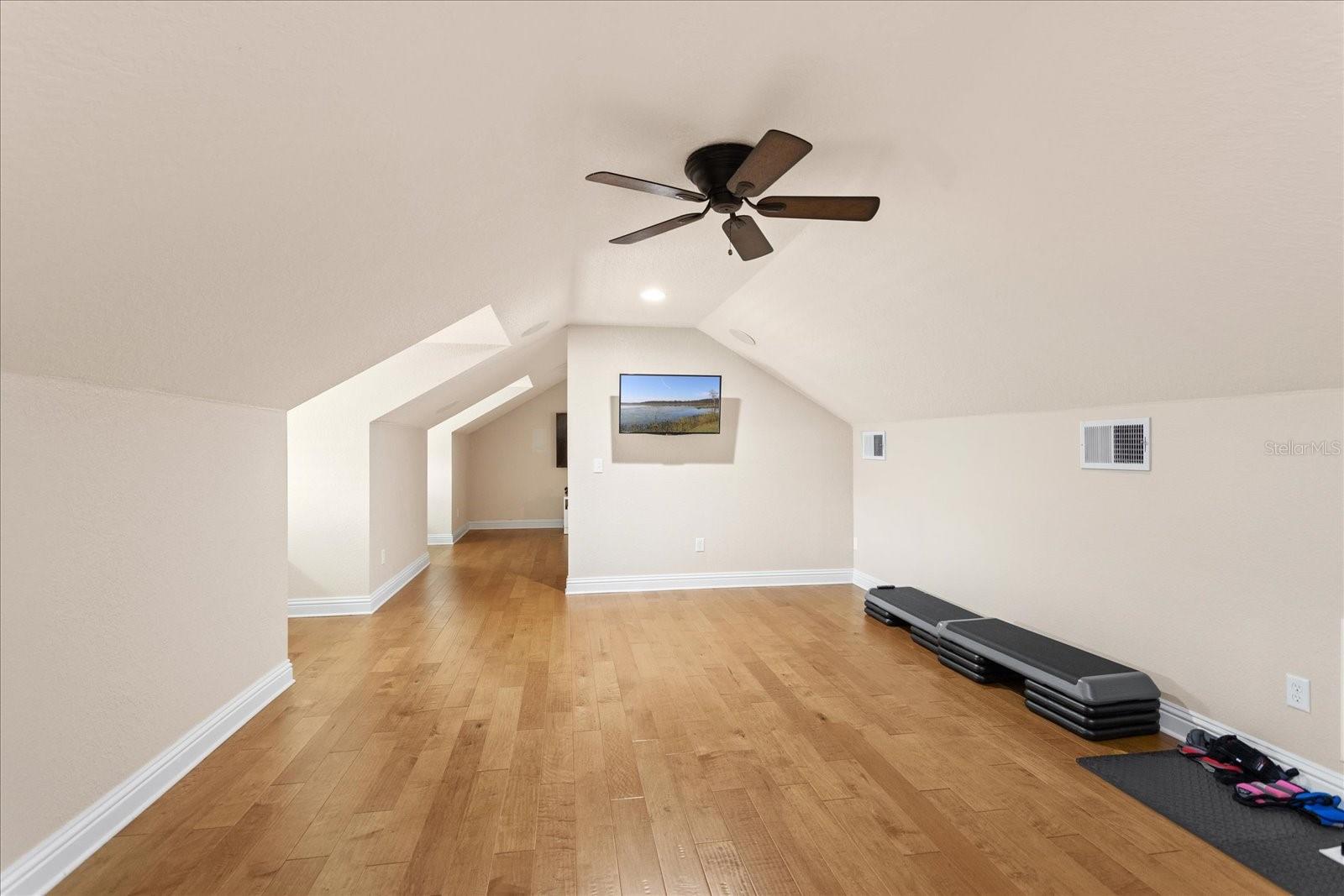 Image 34 of 62 For 9253 Tibet Pointe Cir