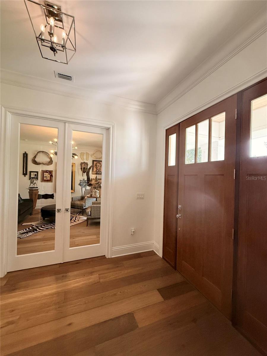 Image 4 of 57 For 4309 Beachway Drive