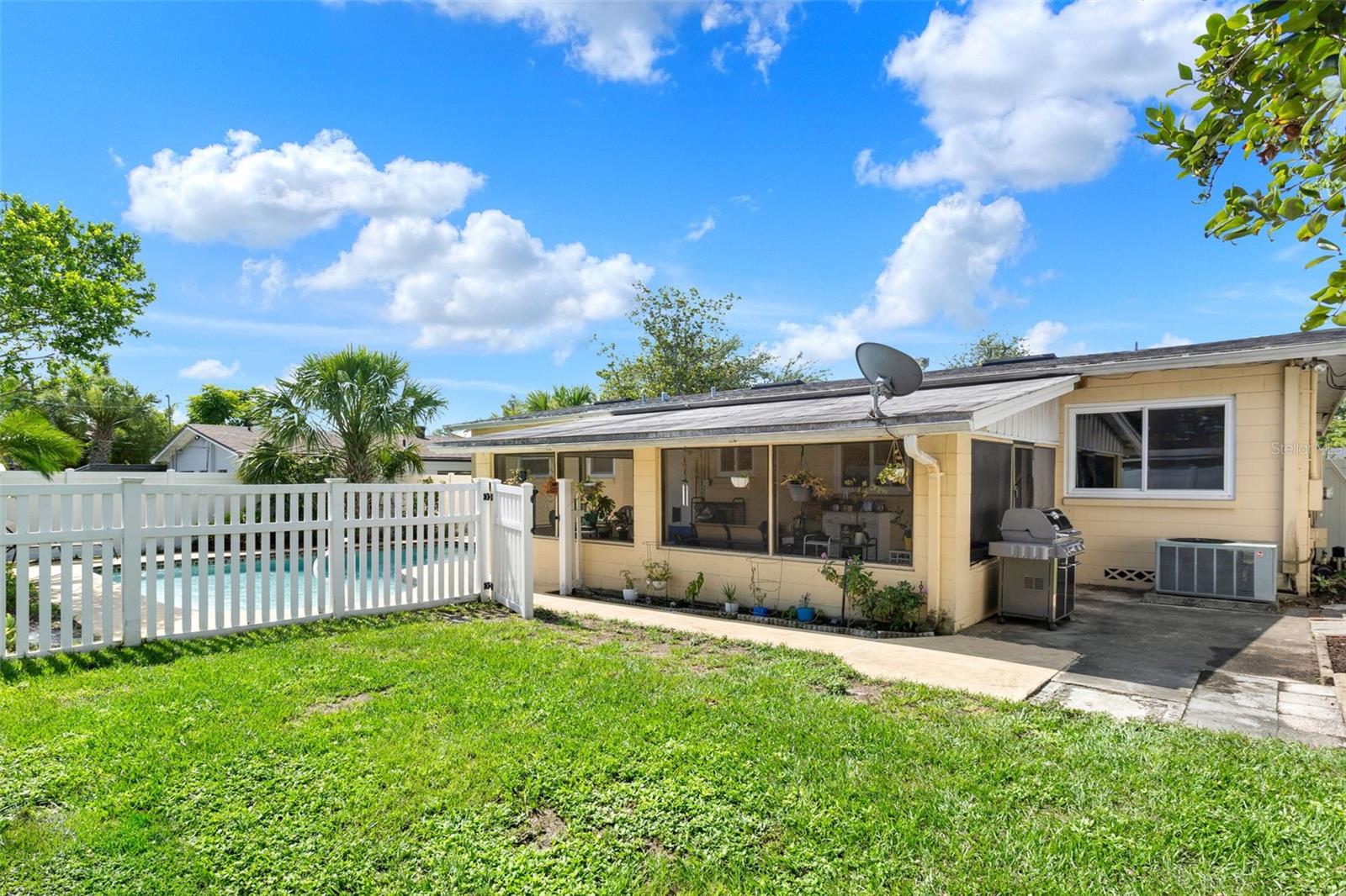 Image 32 of 35 For 4015 Ibis Drive
