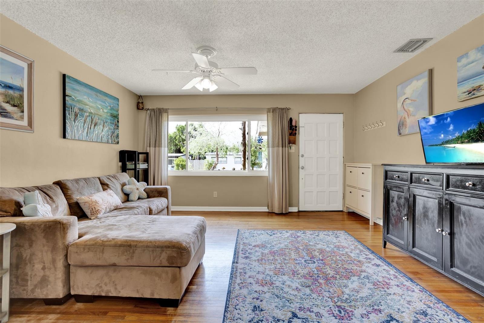 Image 4 of 35 For 4015 Ibis Drive