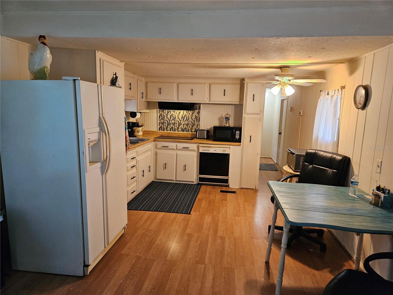Image 9 of 19 For 1525 Hilltop Road