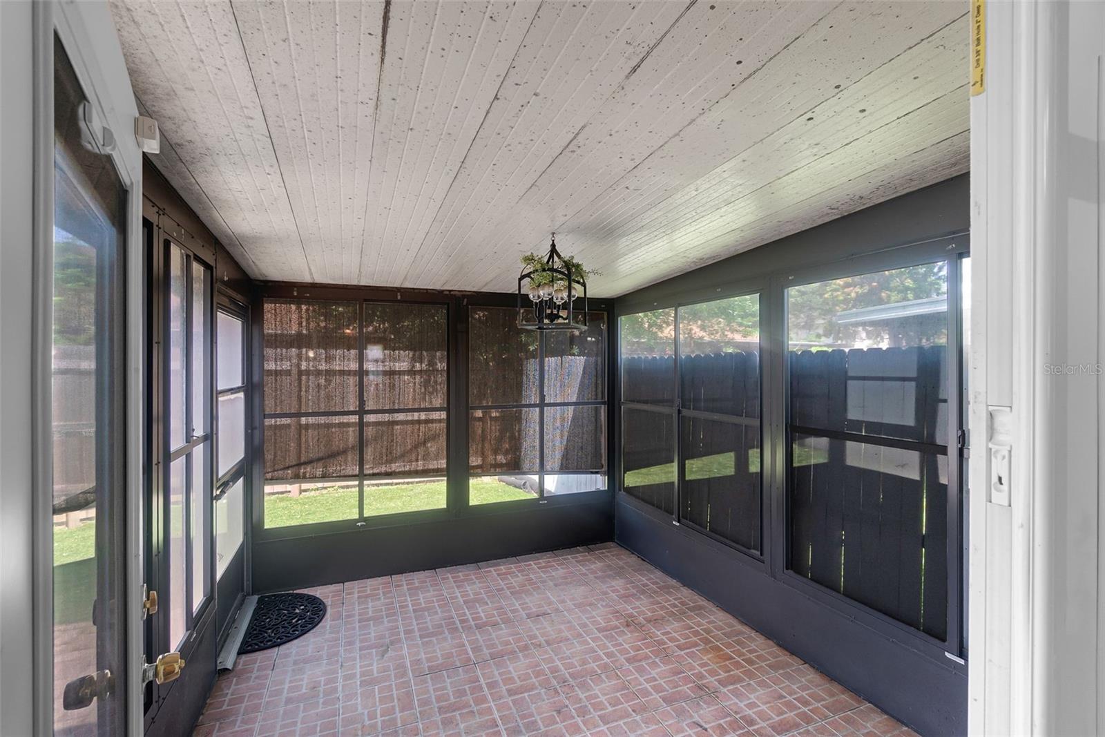 Image 21 of 26 For 1312 Azalea Way