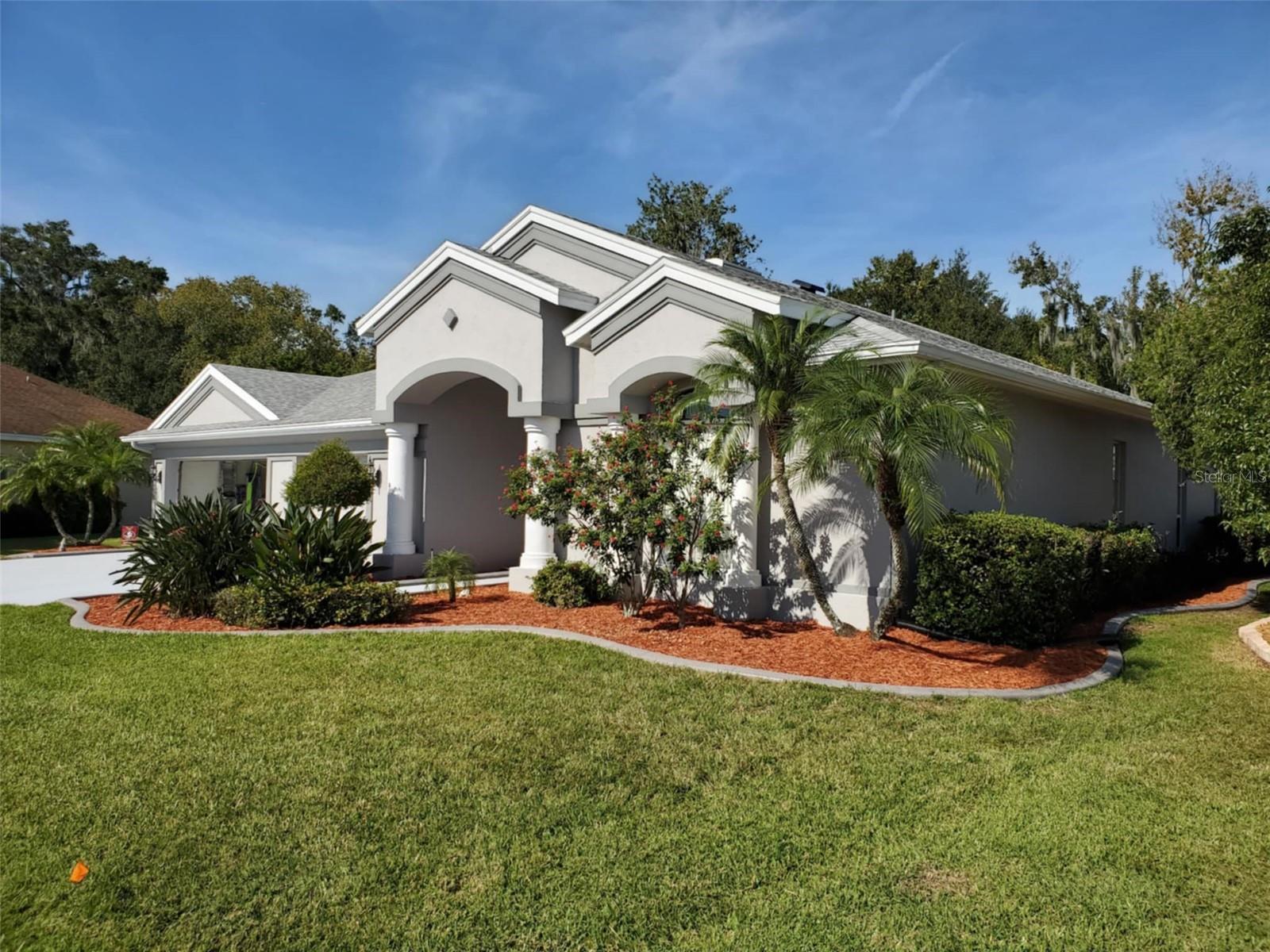 Listing photo id 0 for 4351 Winding Oaks Circle