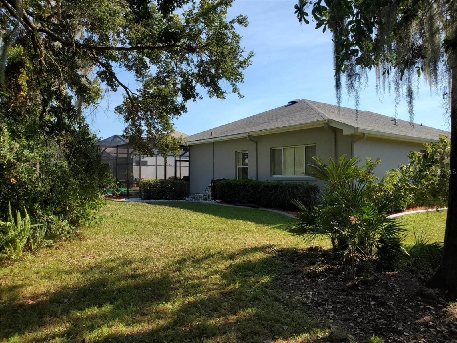 Listing photo id 3 for 4351 Winding Oaks Circle