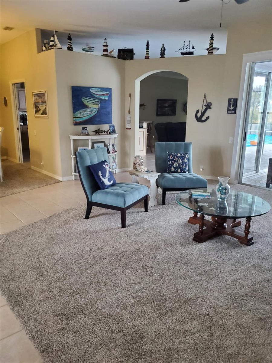 Listing photo id 7 for 4351 Winding Oaks Circle