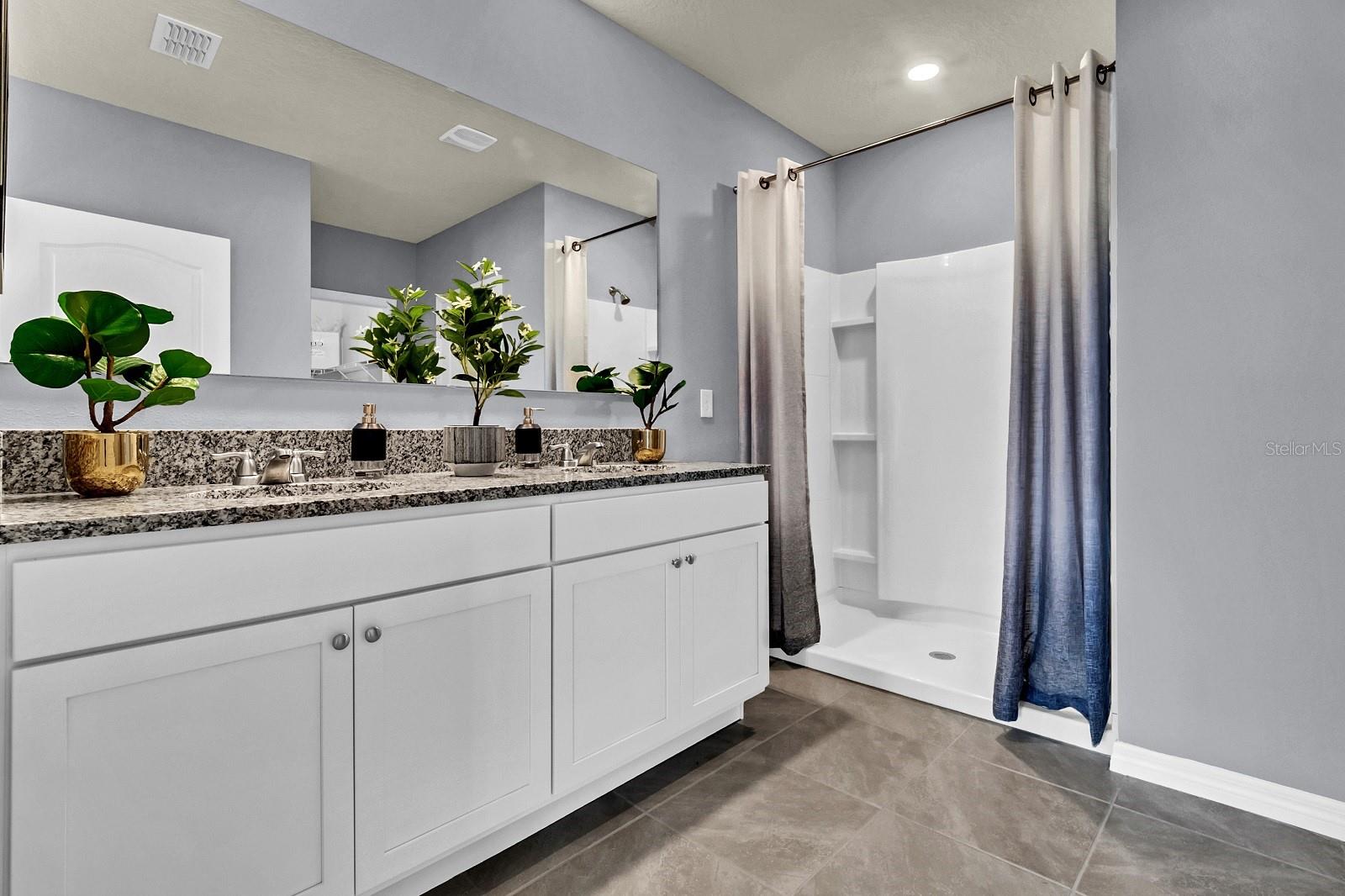 Image 24 of 33 For 9560 Black Walnut Drive