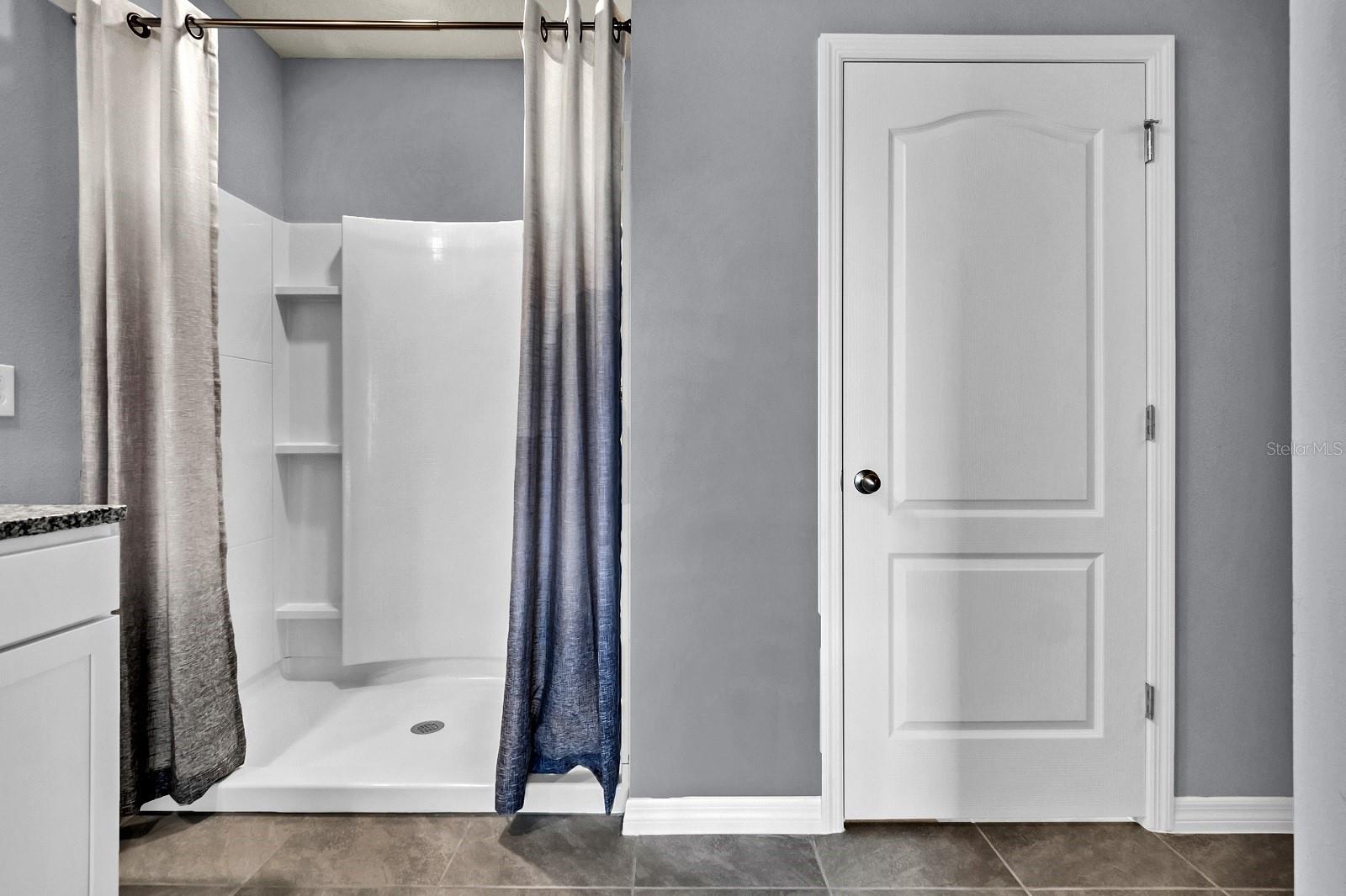 Image 25 of 33 For 9560 Black Walnut Drive