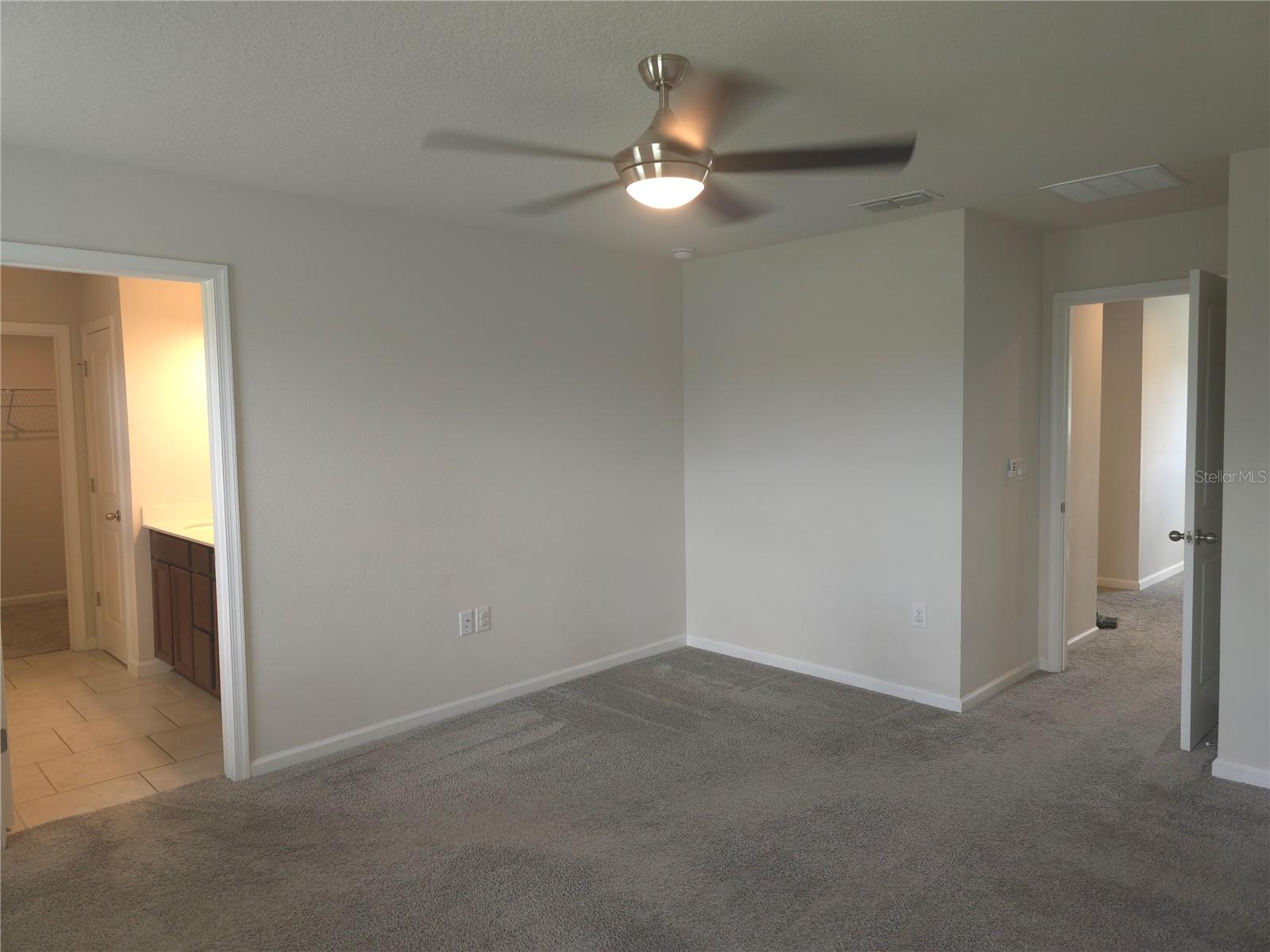 Image 7 of 33 For 1558 Scrub Jay Court