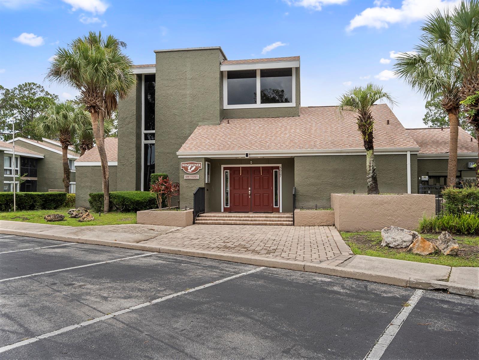 Image 18 of 25 For 5083 Eaglesmere Drive A12