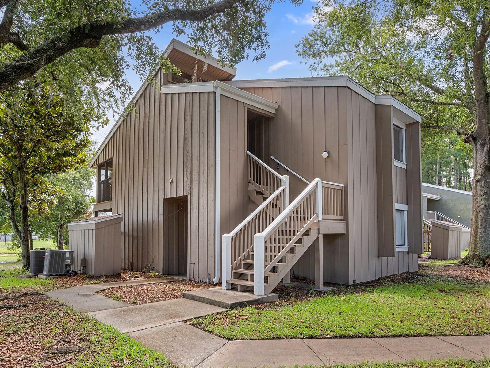 Image 2 of 25 For 5083 Eaglesmere Drive A12