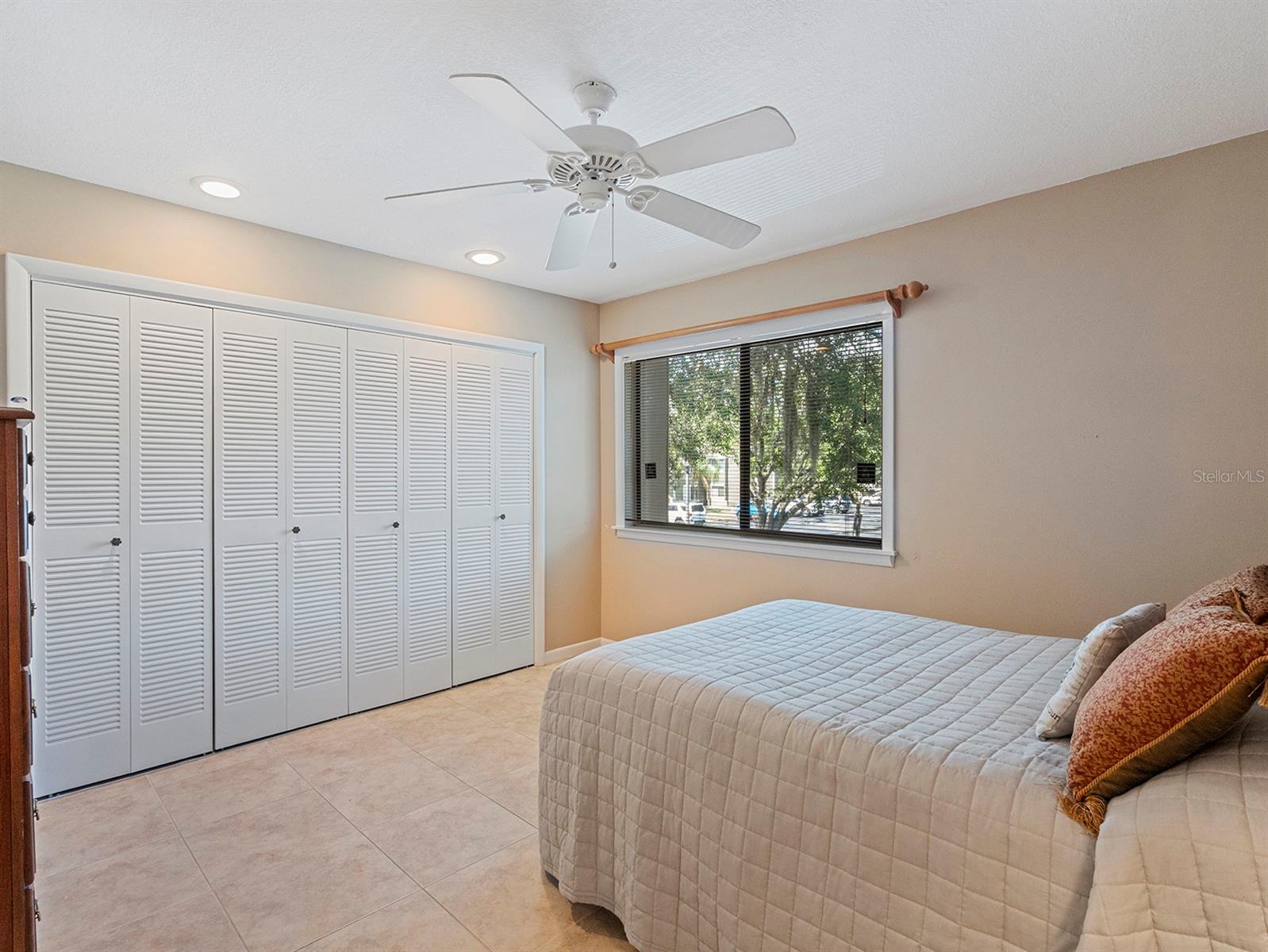 Image 5 of 25 For 5083 Eaglesmere Drive A12