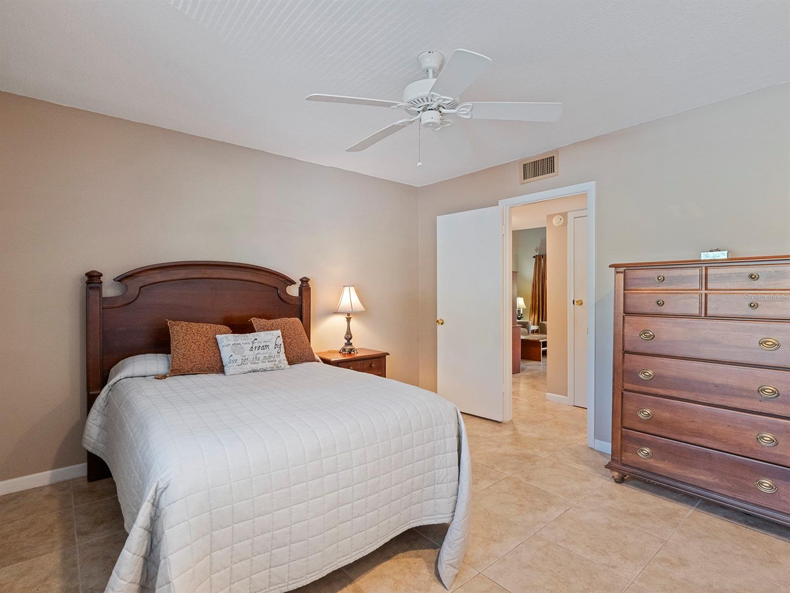 Image 6 of 25 For 5083 Eaglesmere Drive A12