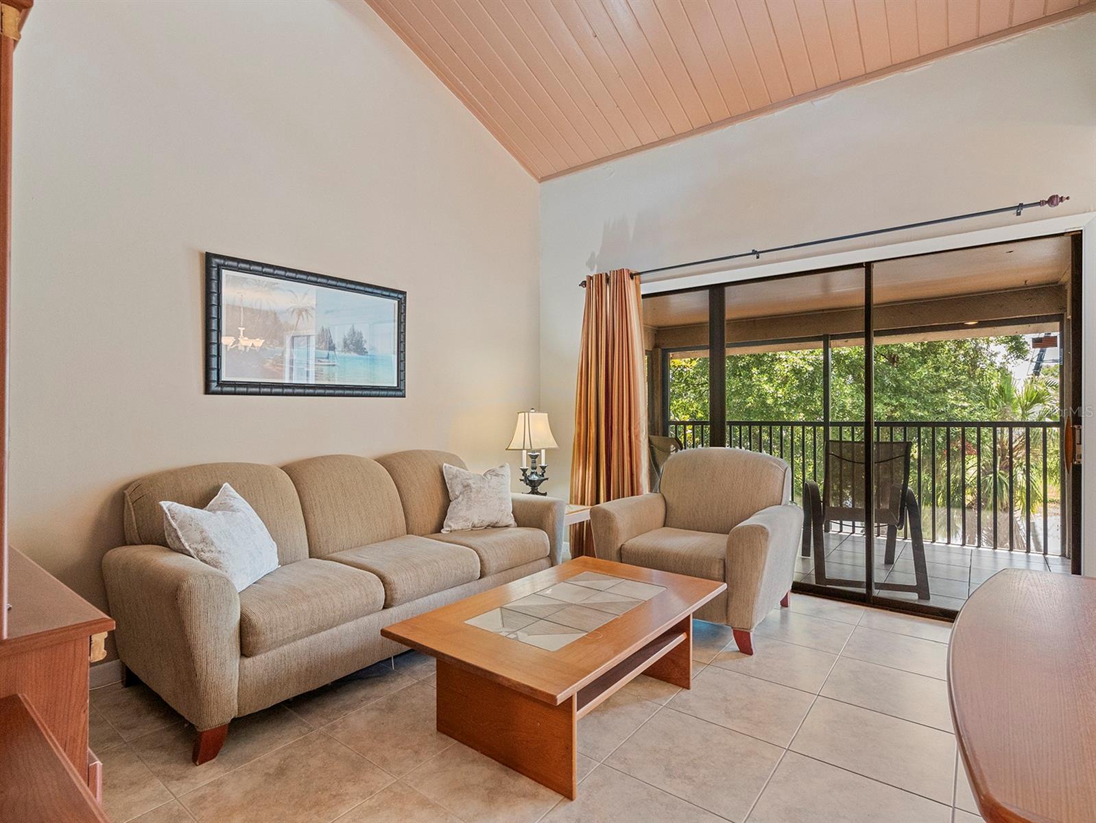 Image 9 of 25 For 5083 Eaglesmere Drive A12