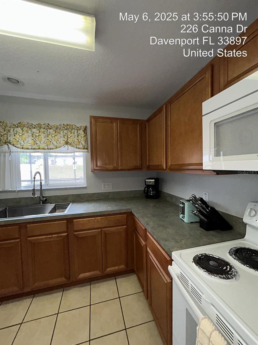 Image 3 of 25 For 226 Canna Drive