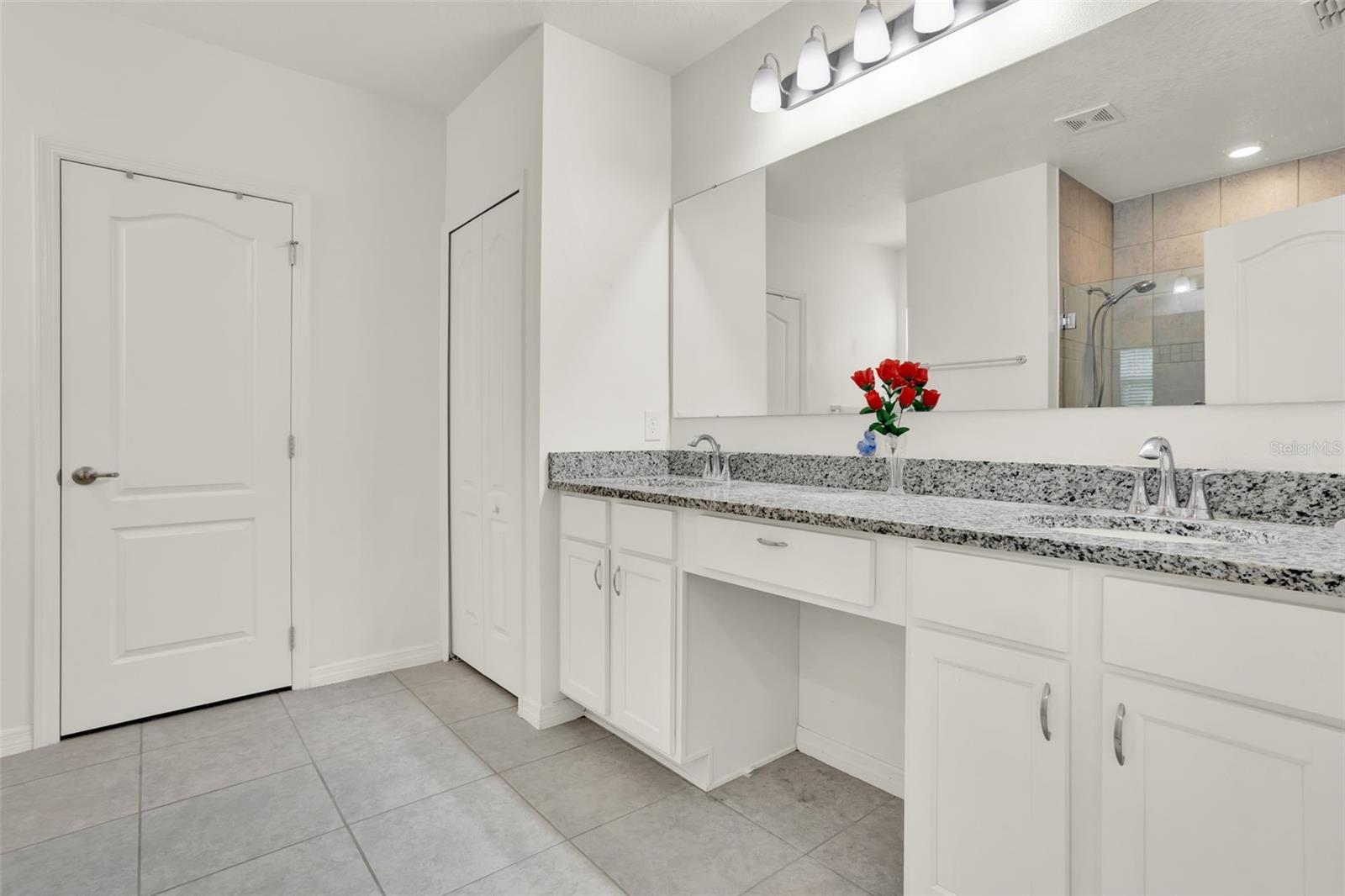 Image 26 of 38 For 804 Glen Creek Court