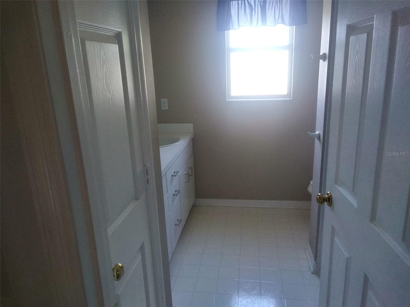 Image 19 of 23 For 13200 Mallard Cove Boulevard