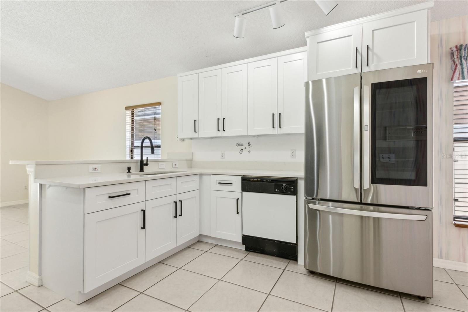 Image 20 of 52 For 2933 Birmingham Boulevard