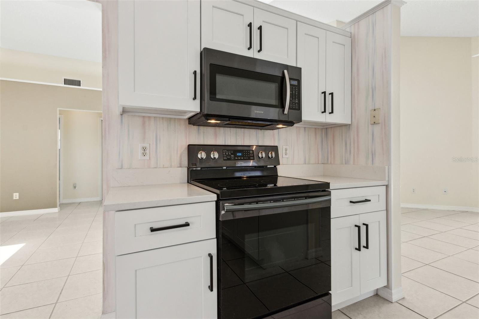Image 21 of 52 For 2933 Birmingham Boulevard