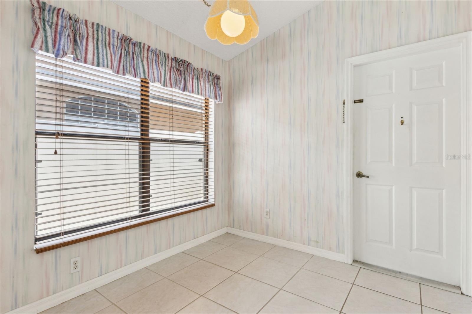 Image 24 of 52 For 2933 Birmingham Boulevard
