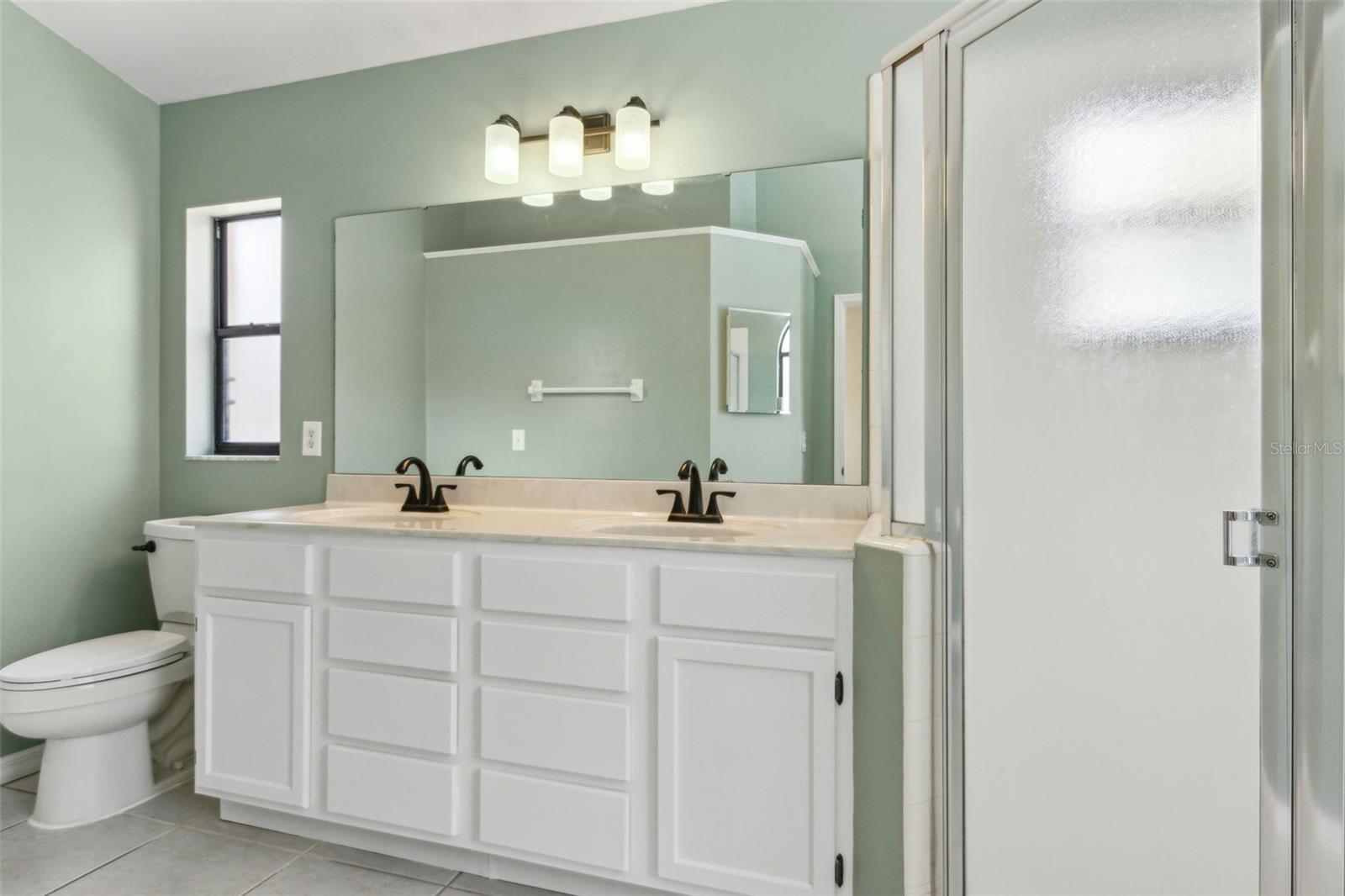 Image 31 of 52 For 2933 Birmingham Boulevard