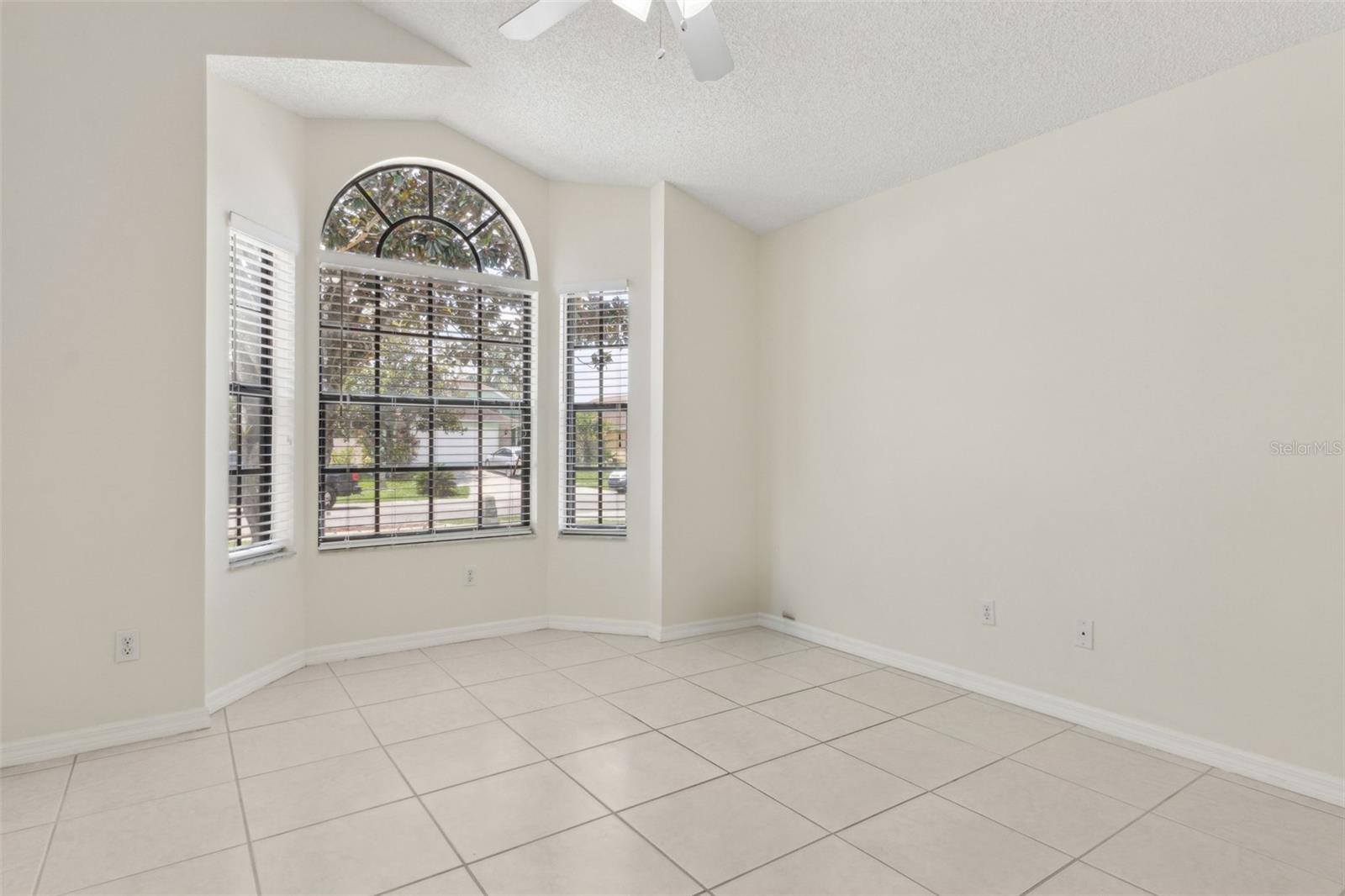 Image 33 of 52 For 2933 Birmingham Boulevard