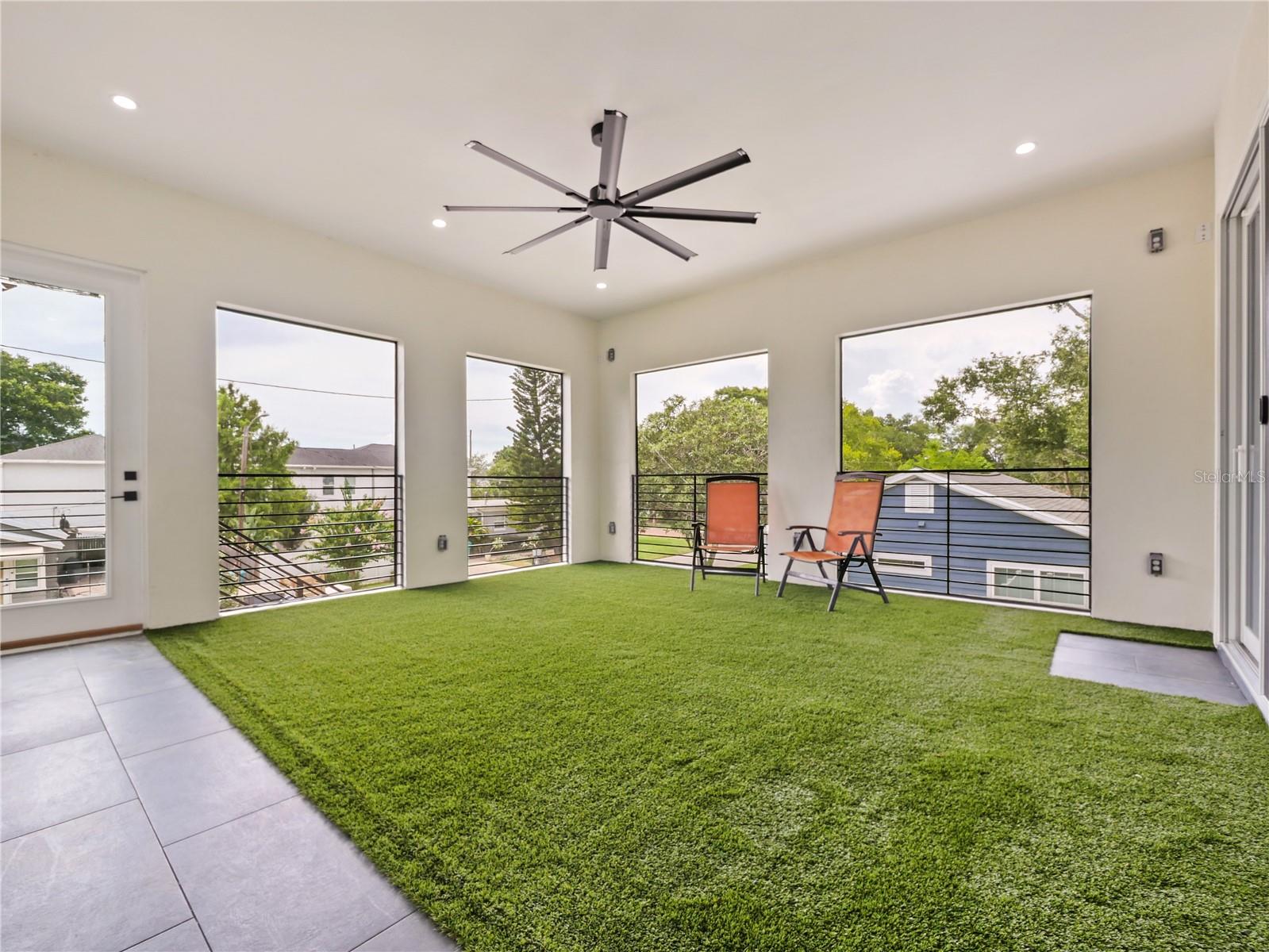 Image 45 of 62 For 823 La Salle Avenue
