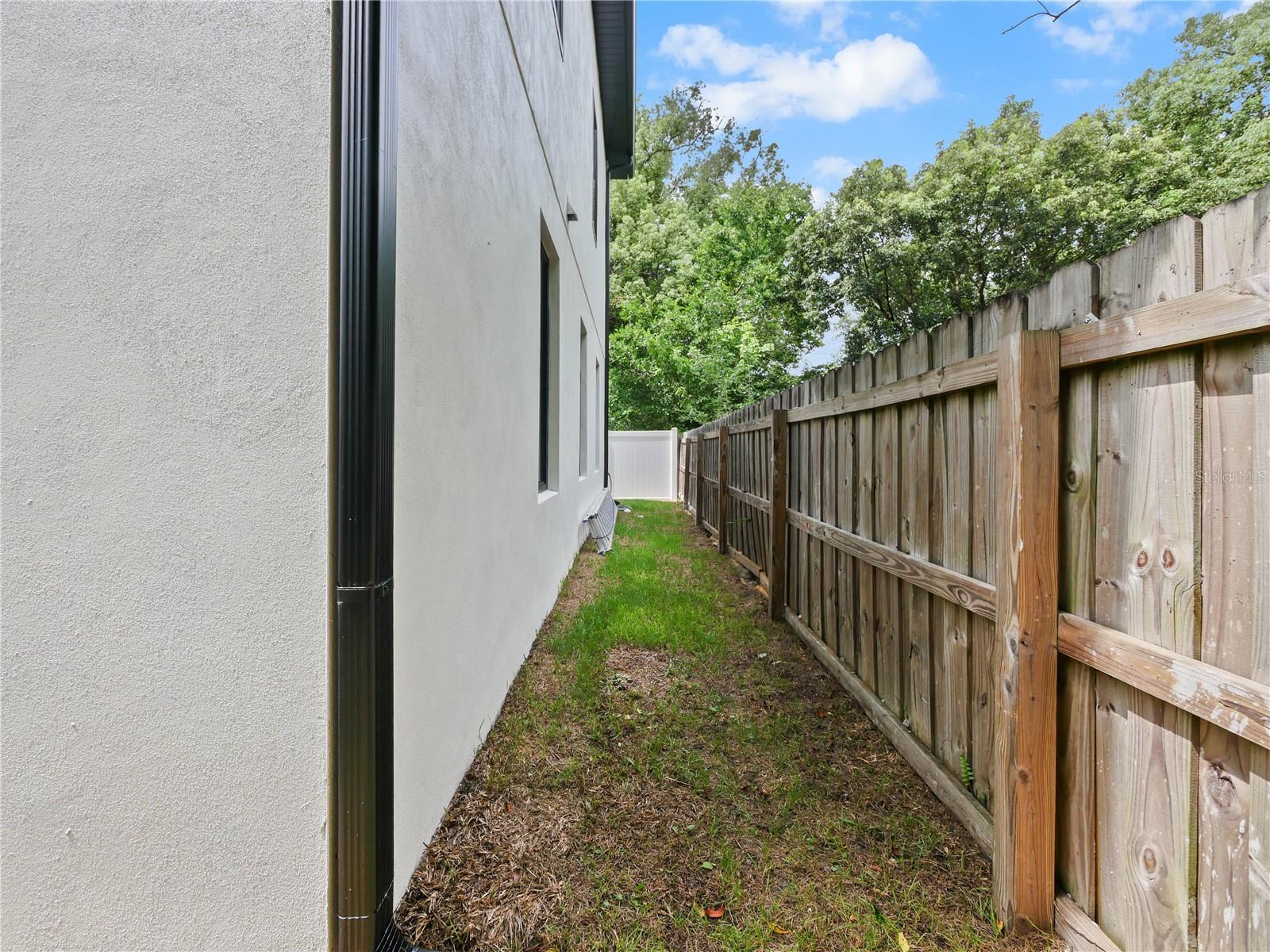 Image 60 of 62 For 823 La Salle Avenue
