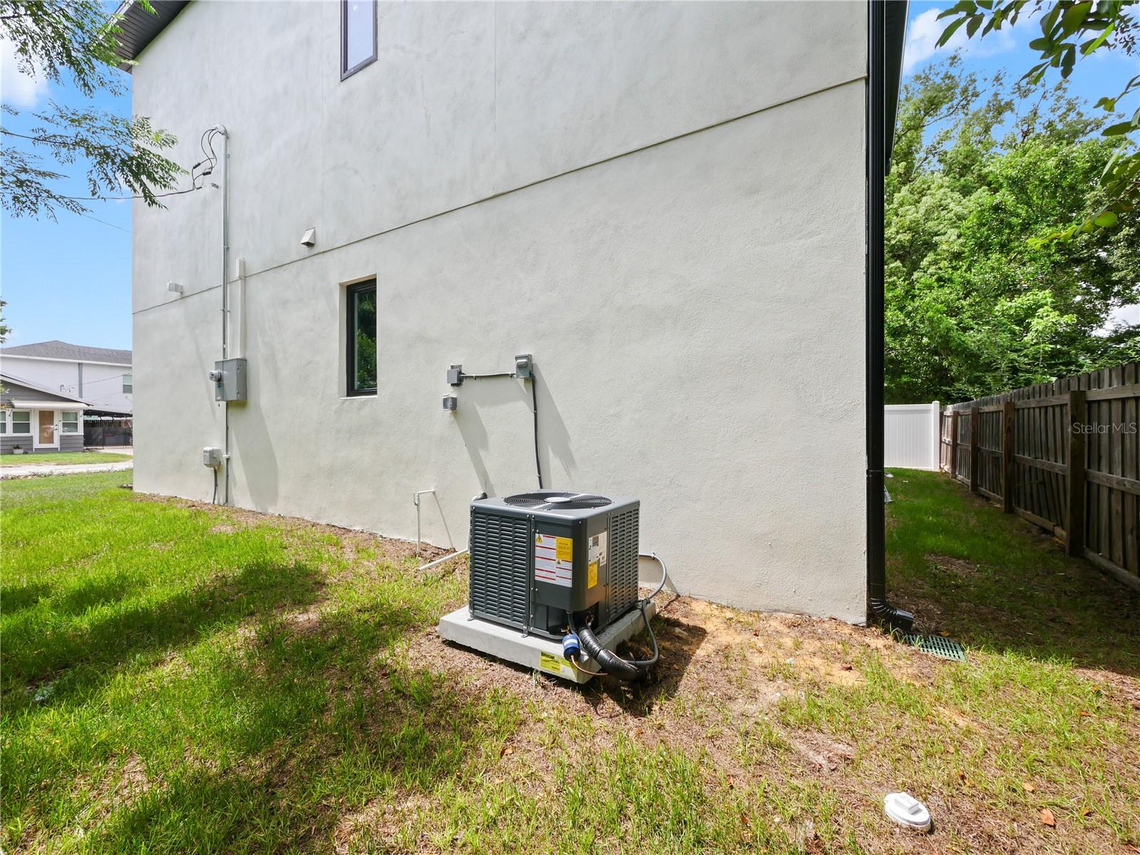 Image 62 of 62 For 823 La Salle Avenue