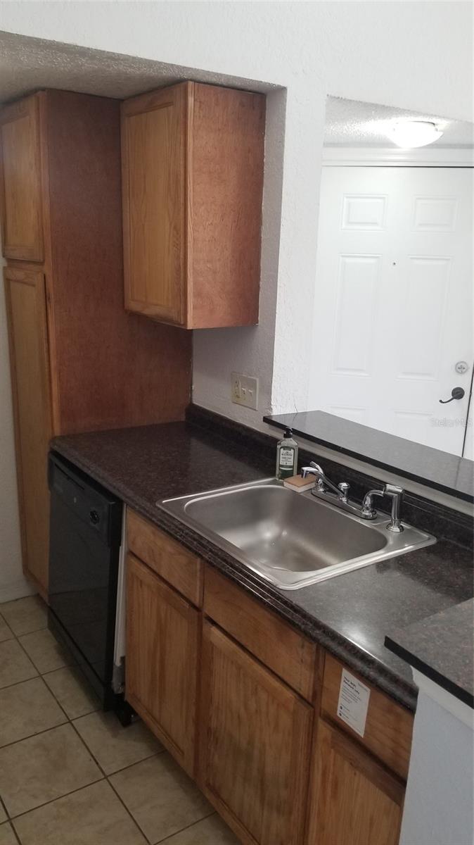 Image 11 of 23 For 5160 Conroy Road 1437