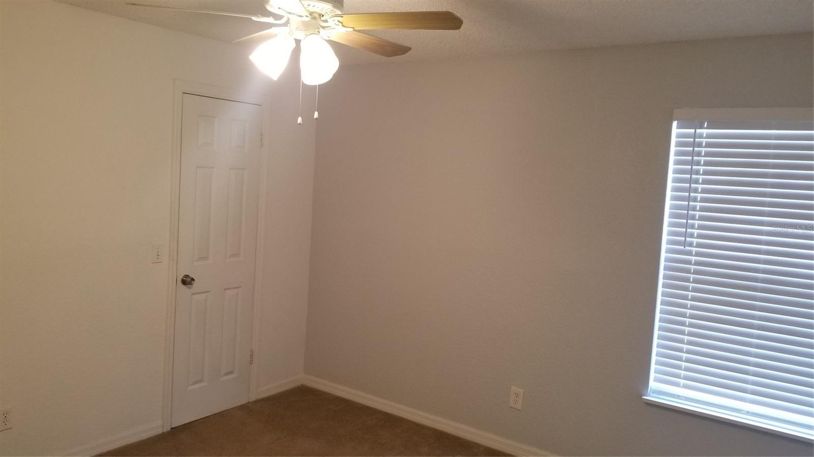 Image 12 of 23 For 5160 Conroy Road 1437