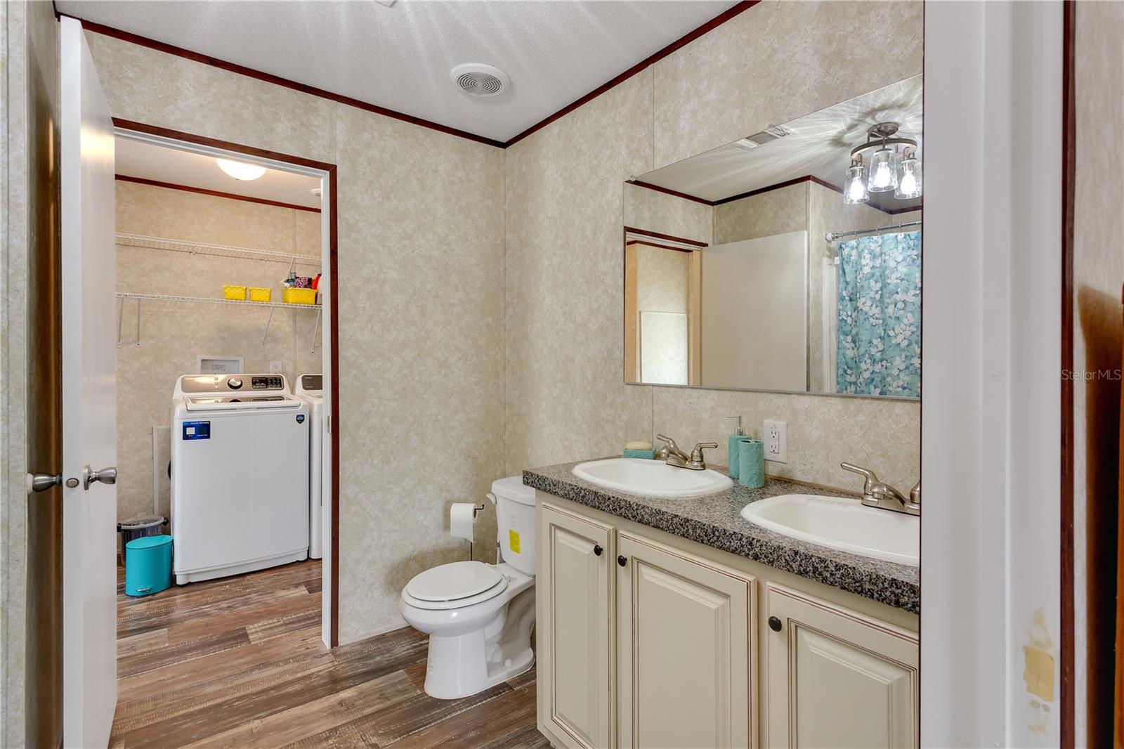 Image 10 of 17 For 4125 Myrtle Oak Court 1849