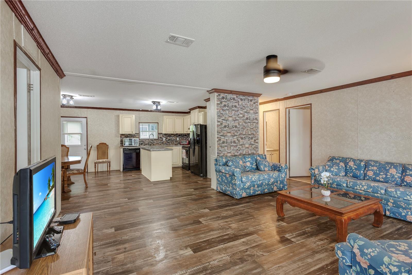 Image 3 of 17 For 4125 Myrtle Oak Court 1849