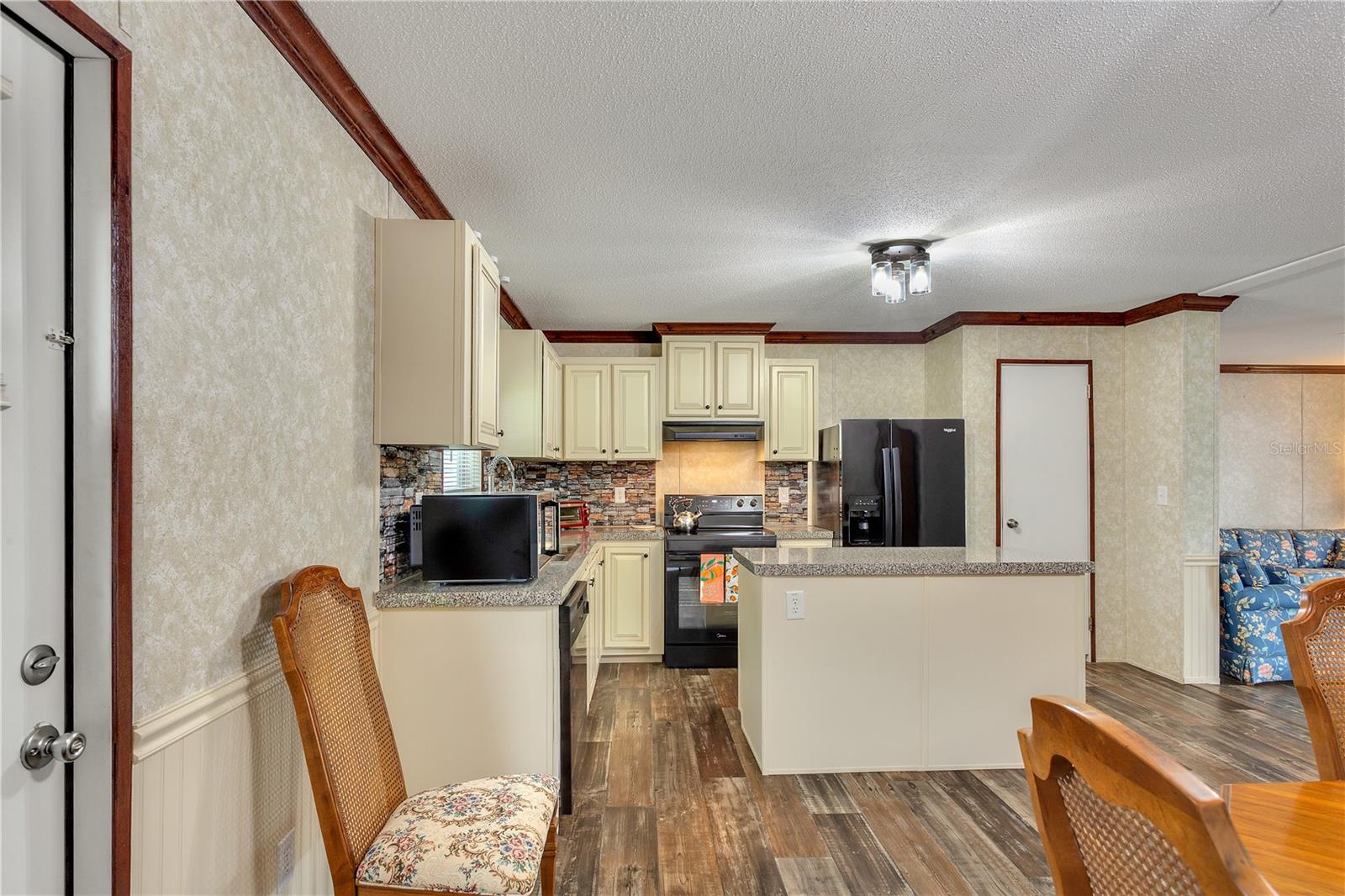 Image 7 of 17 For 4125 Myrtle Oak Court 1849