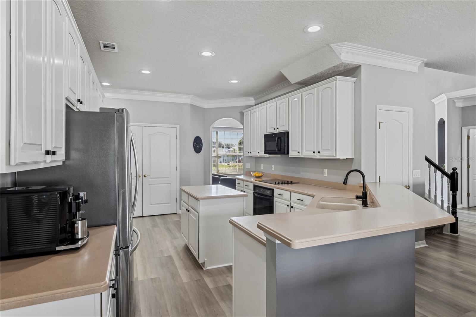 Image 19 of 42 For 325 Green Ash Lane