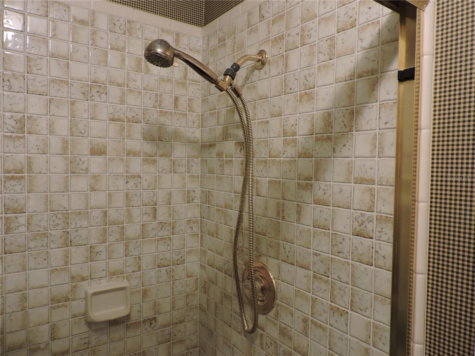 Image 15 of 42 For 384 Newton Place