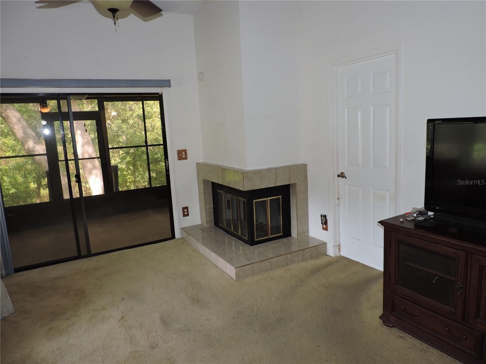 Image 6 of 42 For 384 Newton Place