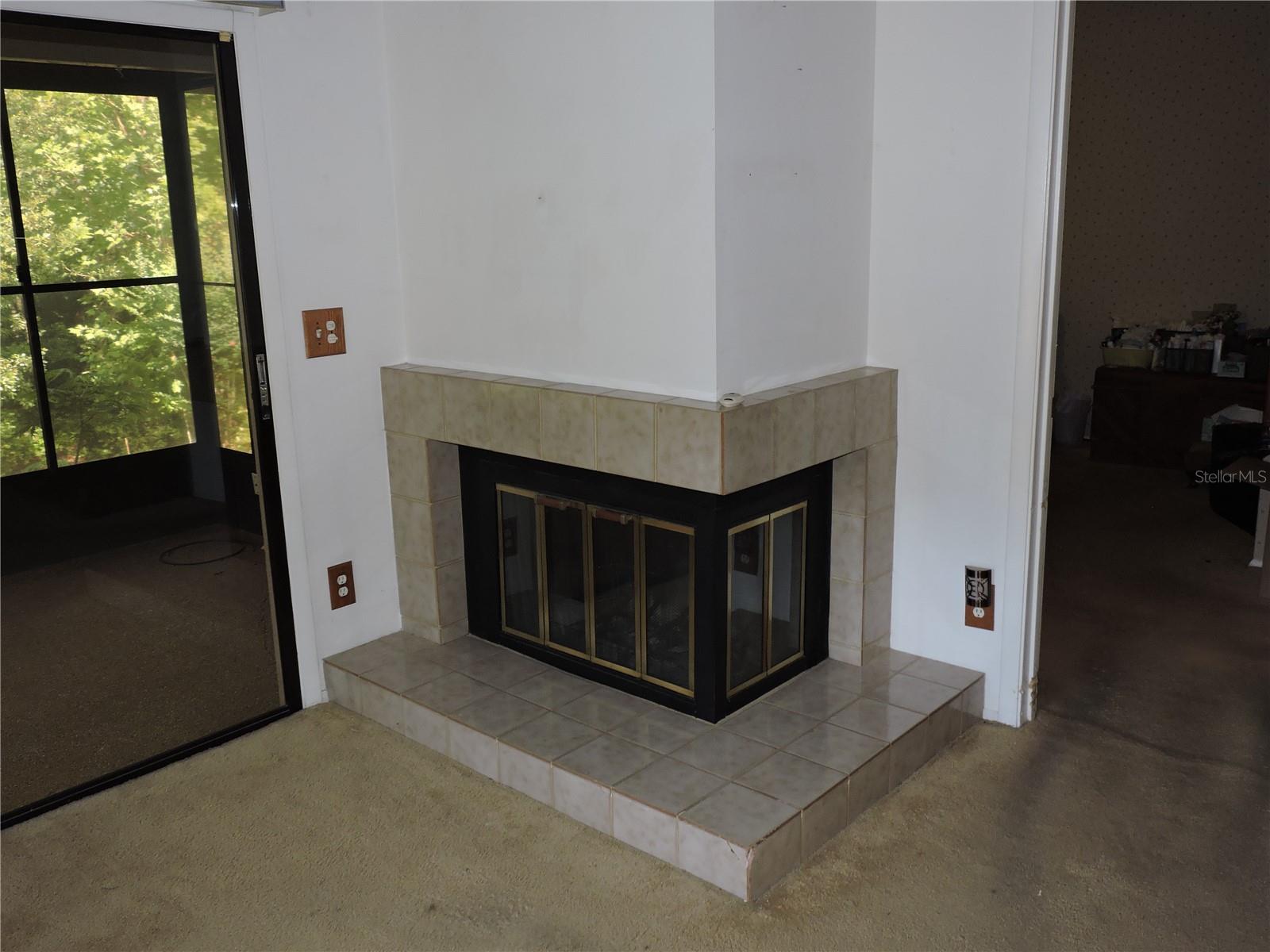 Image 7 of 42 For 384 Newton Place