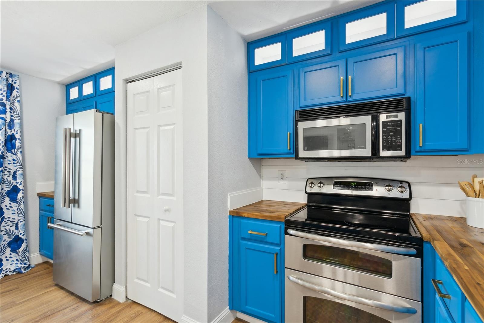 Image 15 of 30 For 265 Seahorse Drive Se B