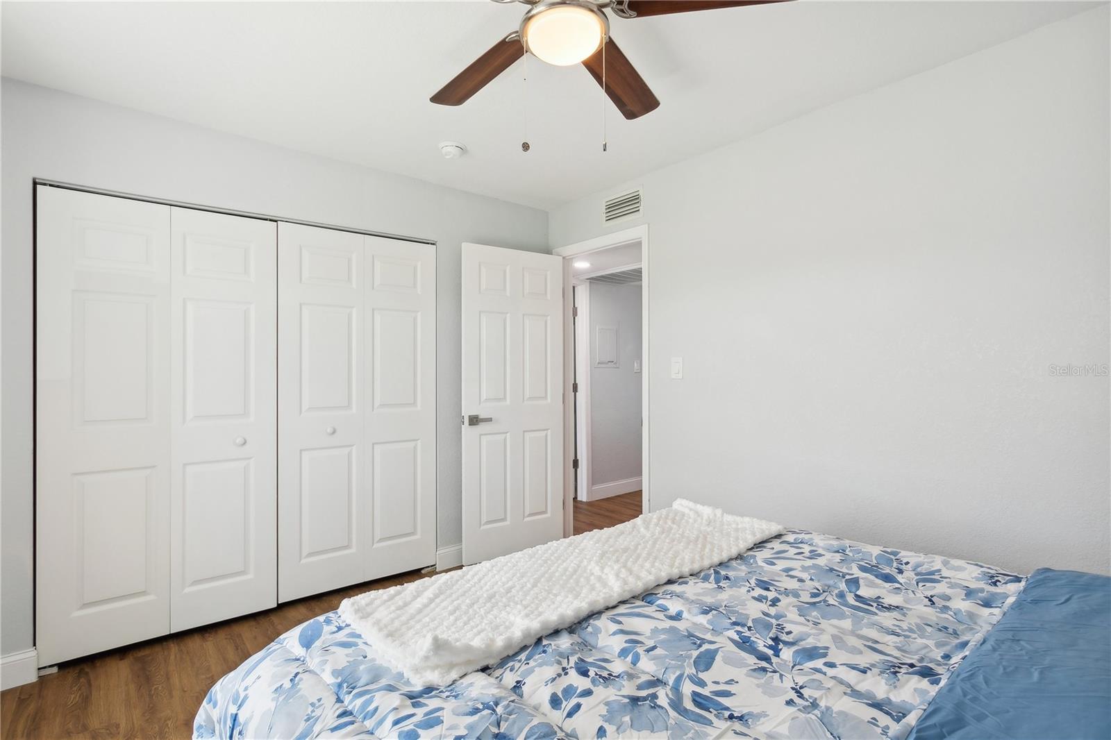 Image 20 of 30 For 265 Seahorse Drive Se B