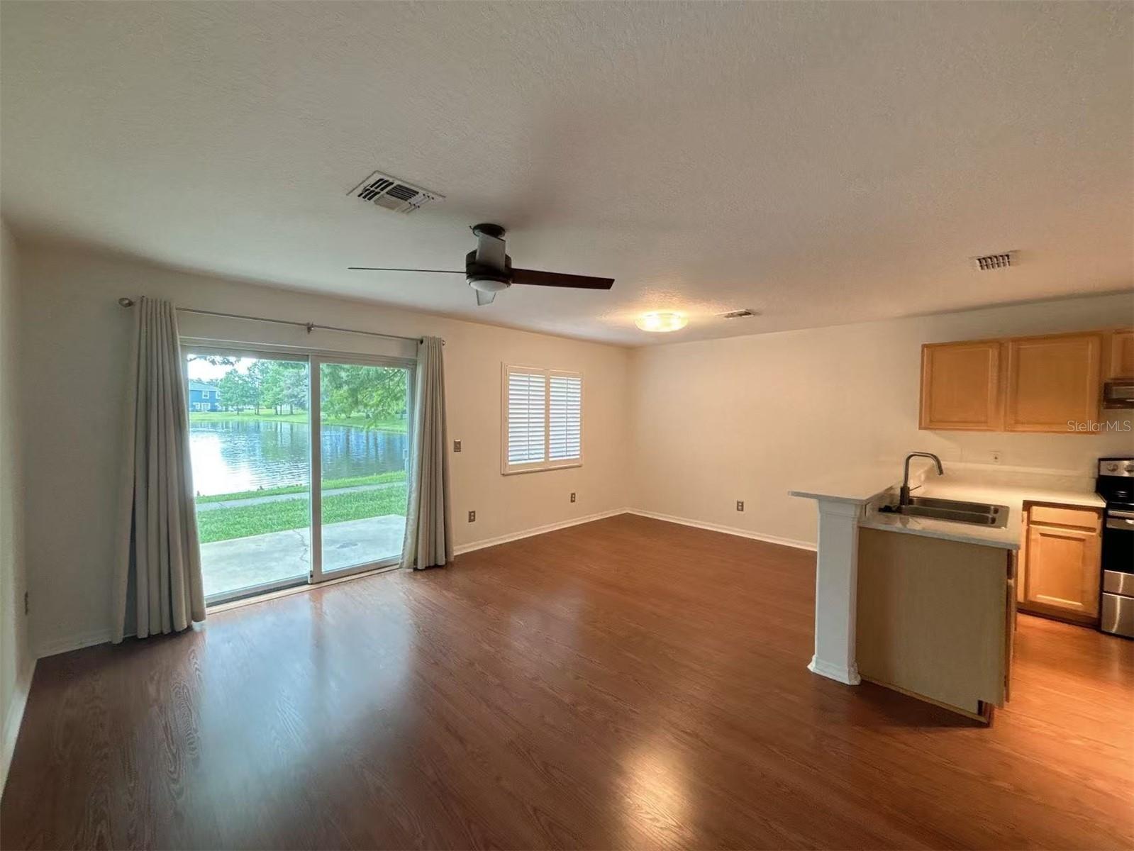 Image 14 of 45 For 12940 Lexington Summit Street