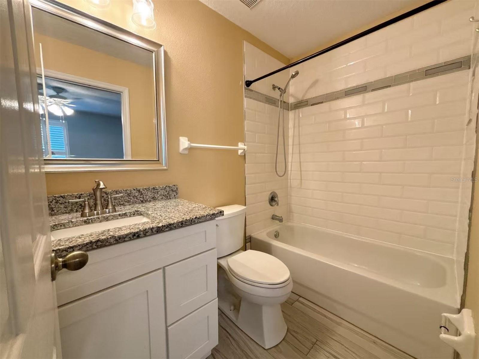 Image 18 of 45 For 12940 Lexington Summit Street