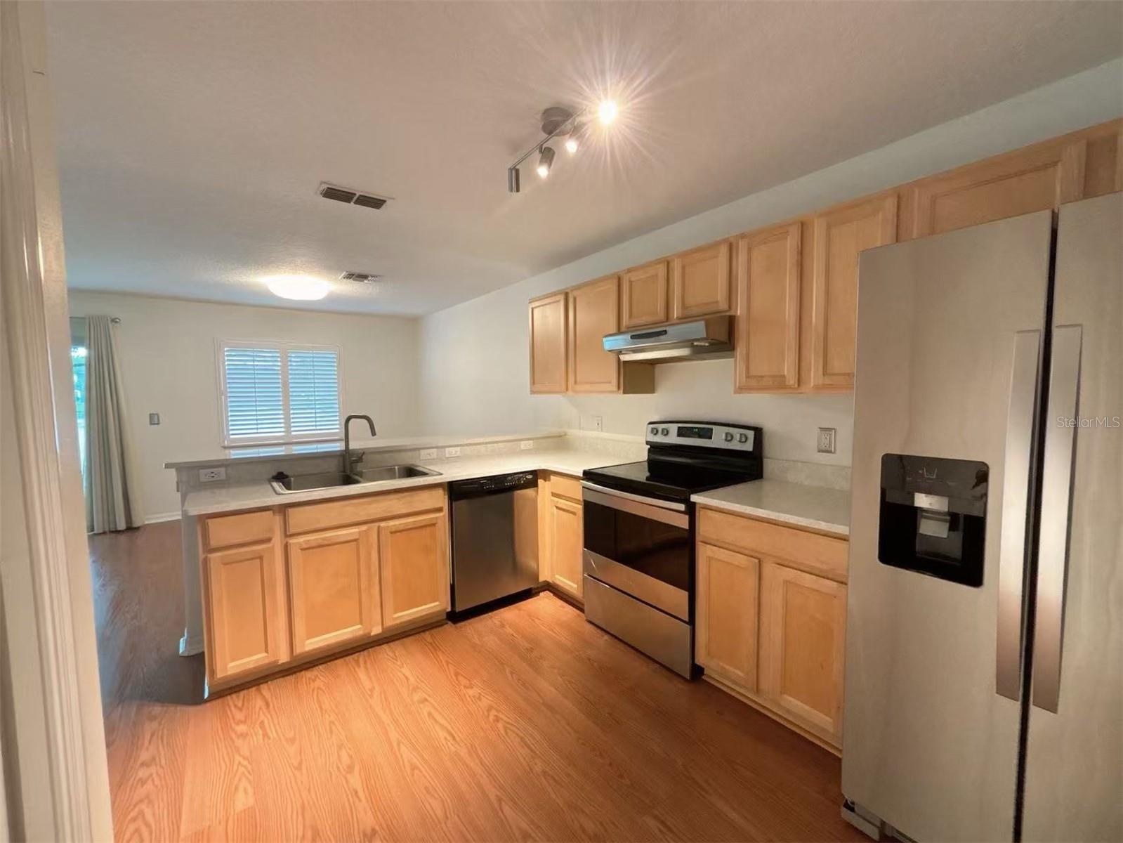 Image 7 of 45 For 12940 Lexington Summit Street