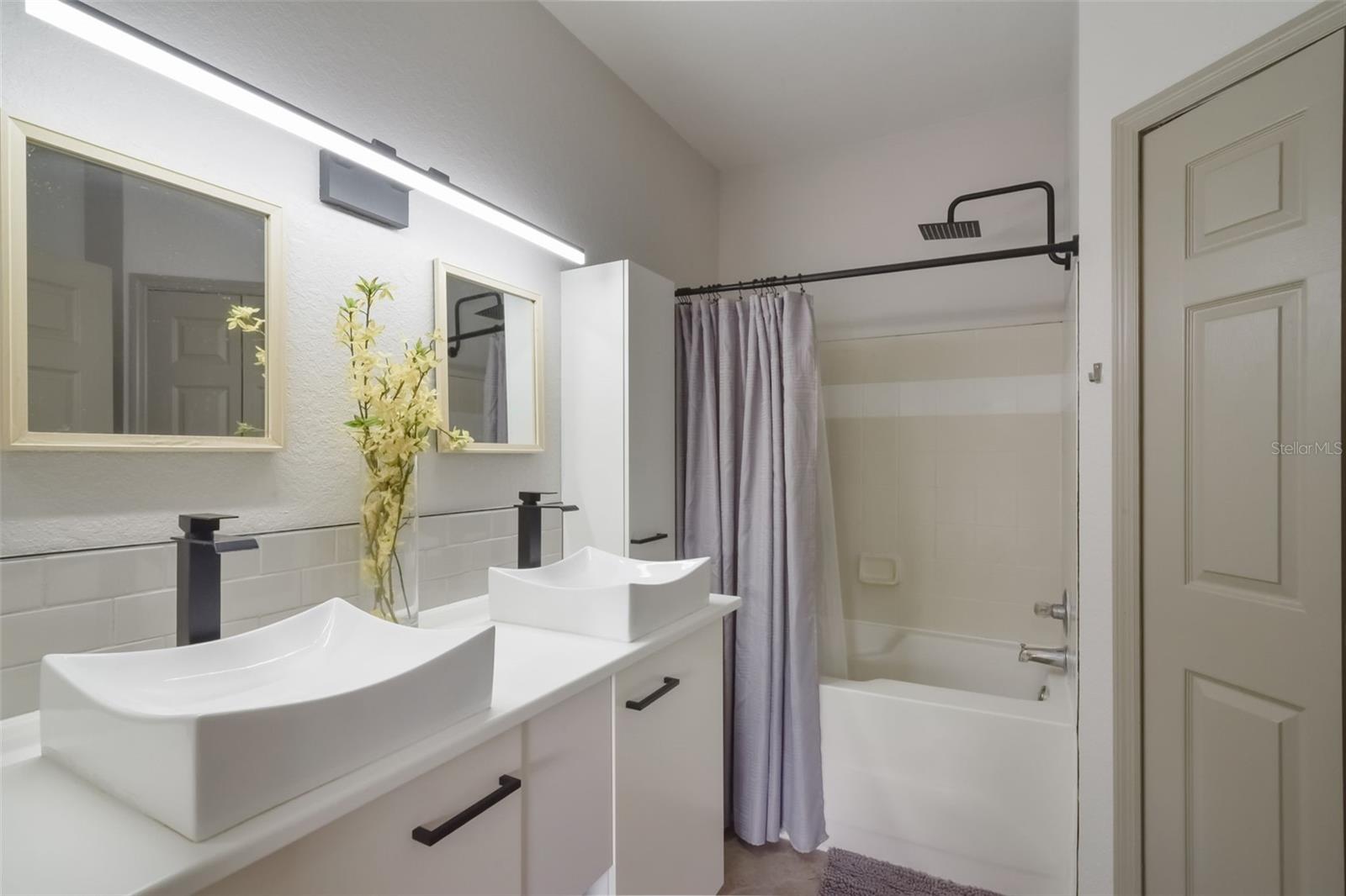 Image 19 of 21 For 6001 Westgate Drive 2124