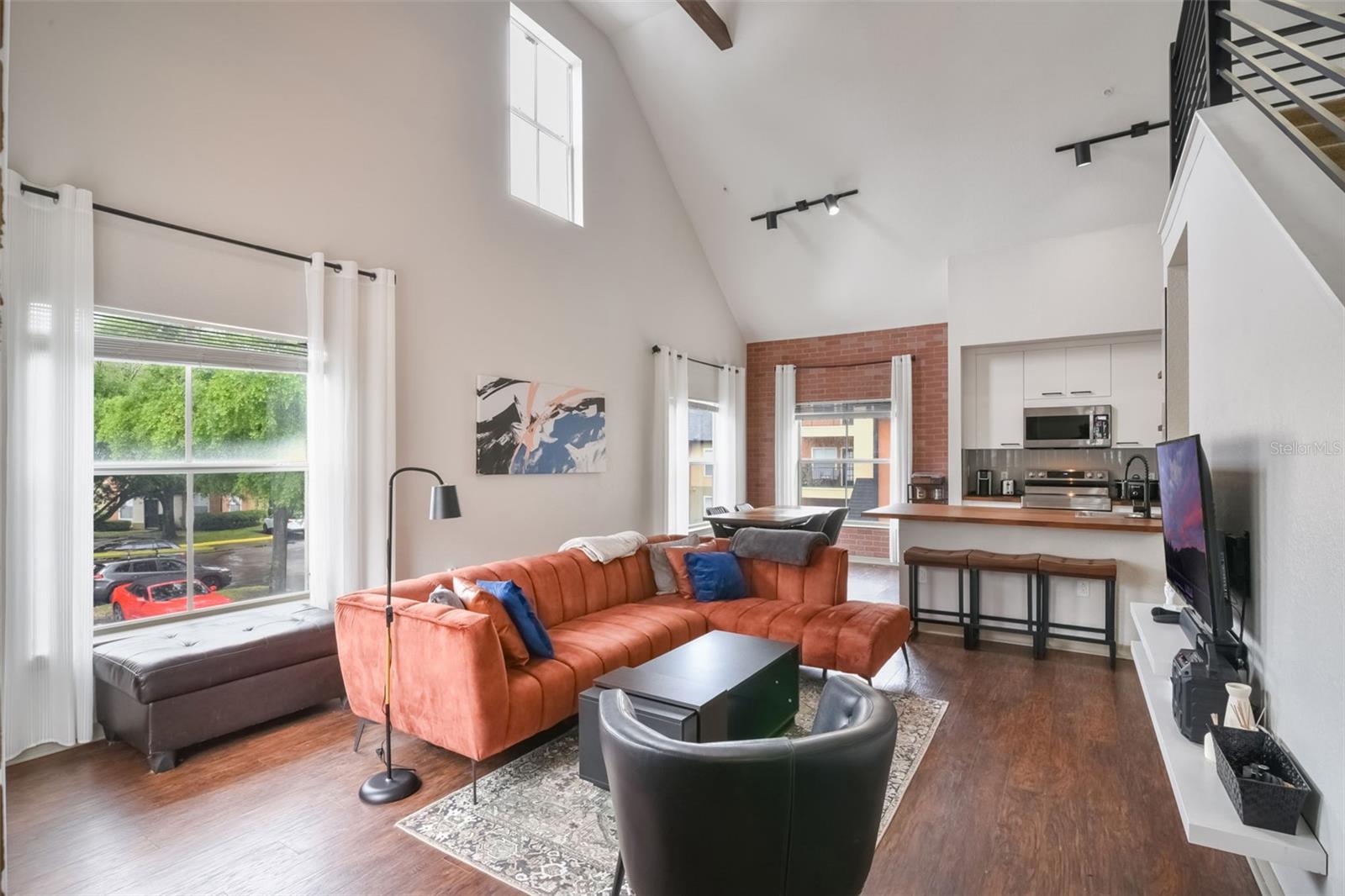 Image 4 of 21 For 6001 Westgate Drive 2124