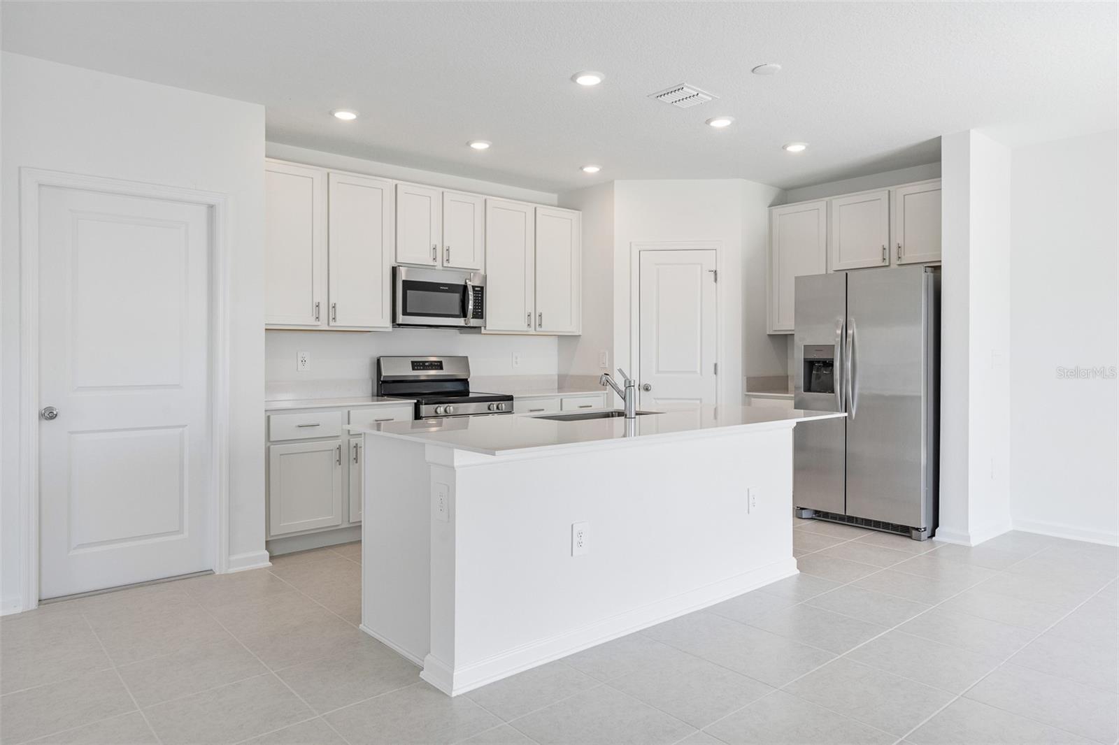 Image 5 of 31 For 5625 Gingham Drive