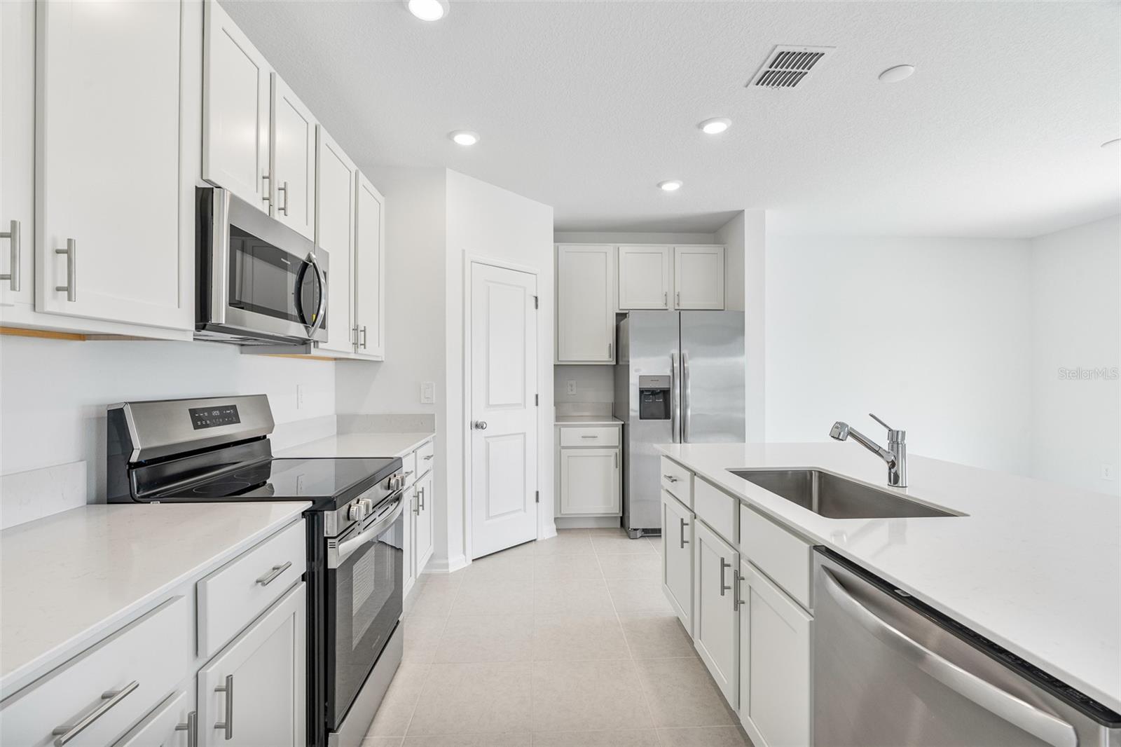 Image 6 of 31 For 5625 Gingham Drive